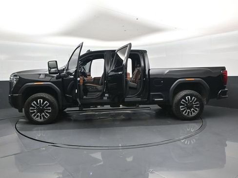 Used 2024 GMC Sierra 2500 Denali Ultimate w/ Max Trailering Package AWD/4WD image 49