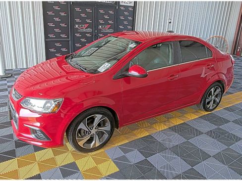 Used 2019 Chevrolet Sonic Premier FWD image 1