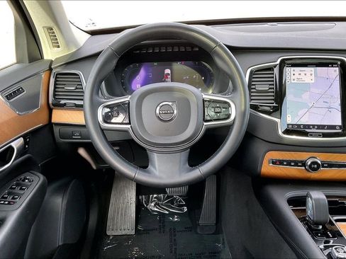 Used 2024 Volvo XC90 B6 Plus w/ Protection Package Premier image 5