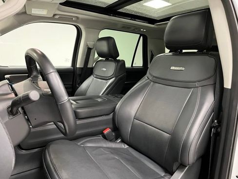 Used 2025 Ford Expedition Max Platinum AWD/4WD image 19