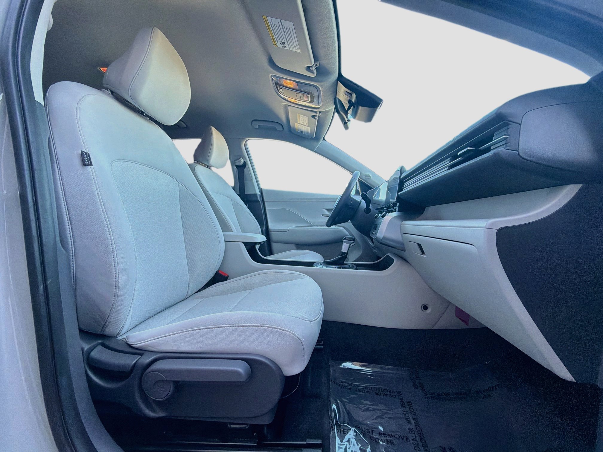Used 2025 Hyundai Kona SEL AWD/4WD image 32