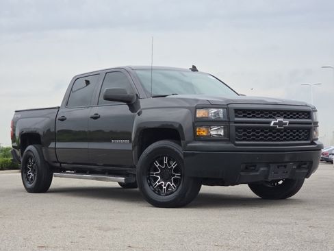 Used 2015 Chevrolet Silverado 1500 W/T AWD/4WD image 2