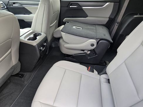 New 2026 GMC Acadia Elevation w/ Black Edition AWD/4WD image 16