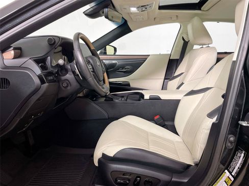 Used 2024 Lexus ES 300h Ultra Luxury w/ Accessory Package (Z1) FWD image 5