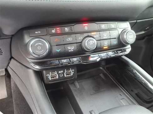 Used 2022 Dodge Durango Citadel image 21