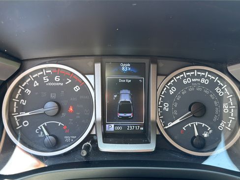 Used 2023 Toyota Tacoma SR5 w/ SR5 Appearance Package RWD image 18