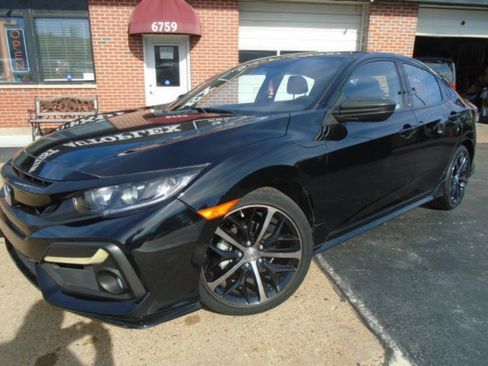 Used 2020 Honda Civic Sport Hatchback image 5