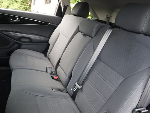 Used 2019 Kia Sorento AWD V6 image 25