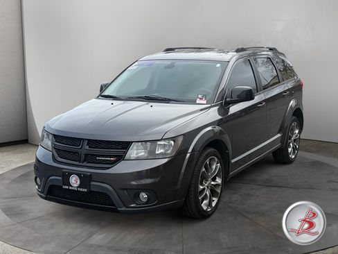 Used 2019 Dodge Journey SE w/ Blacktop Package image 3