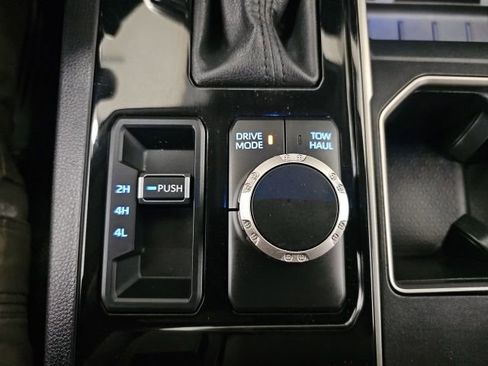 Used 2024 Toyota Tundra SR5 w/ SR5 Premium Package image 21