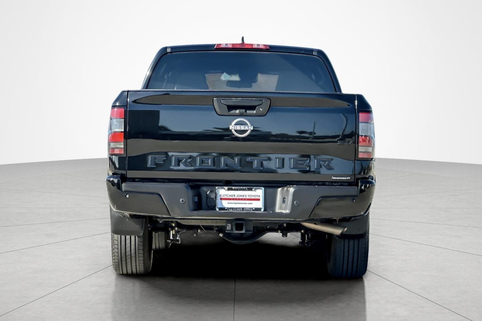 Used 2023 Nissan Frontier SV w/ Midnight Edition Package RWD image 4