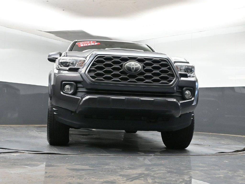 Used 2021 Toyota Tacoma TRD Sport w/ Technology Package RWD image 28