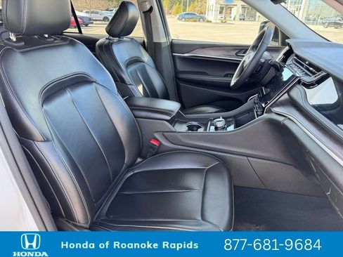 Used 2024 Jeep Grand Cherokee Limited 4xe image 31