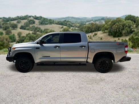 Used 2015 Toyota Tundra SR5 w/ SR5 Upgrade Package AWD/4WD image 5