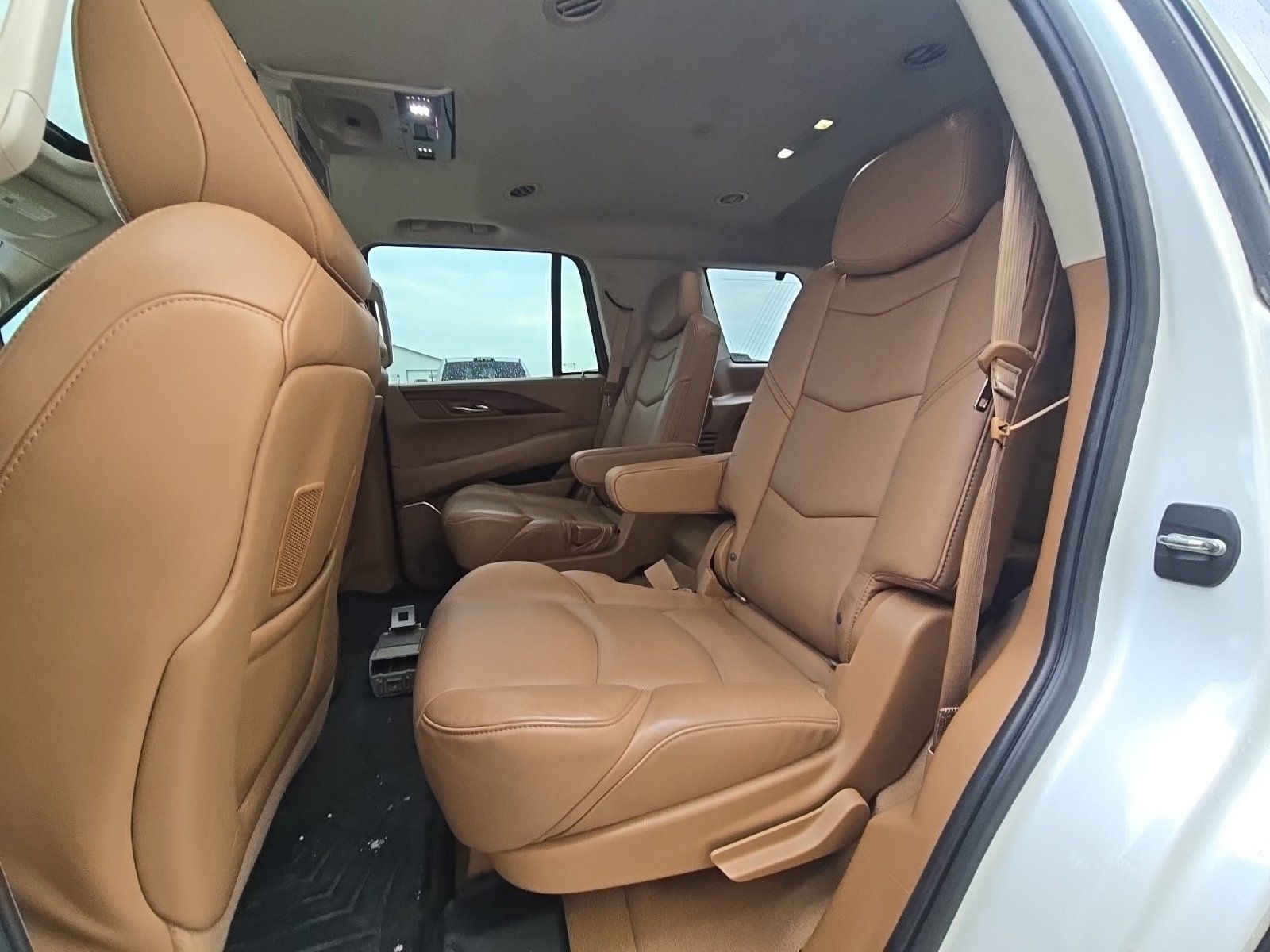 Used 2016 Cadillac Escalade Platinum AWD/4WD image 9