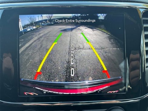 Used 2021 Jeep Grand Cherokee Limited w/ Sun & Sound Group image 25