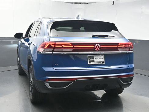 New 2026 Volkswagen Atlas Cross Sport SE FWD image 6