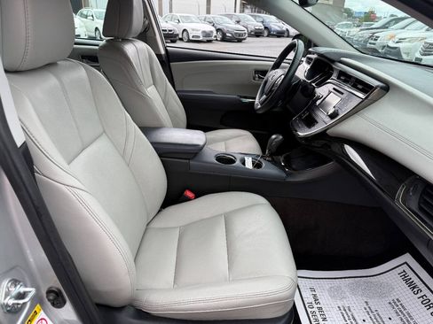 Used 2013 Toyota Avalon XLE Touring FWD image 33