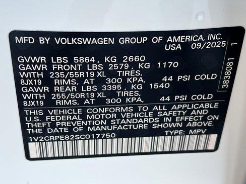 New 2025 Volkswagen ID.4 Pro image 28