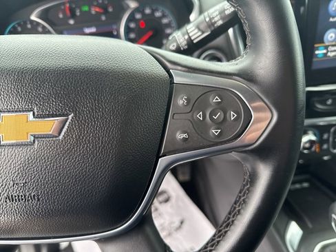 Used 2023 Chevrolet Traverse LT image 21