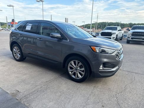 Used 2022 Ford Edge Titanium AWD/4WD image 7