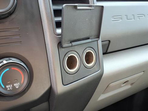 Used 2018 Ford F350 XL w/ Power Equipment Group image 8