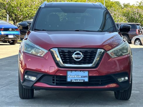 Used 2019 Nissan Kicks SR w/ SR Premium Package FWD image 8