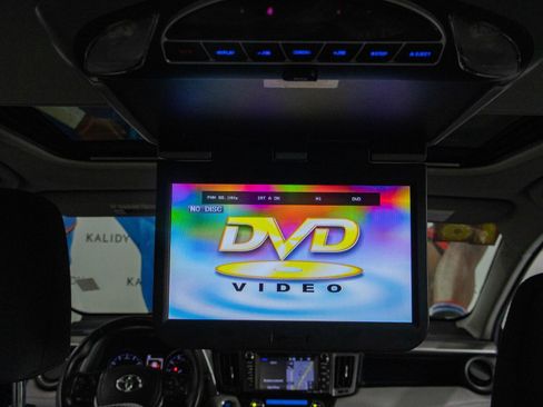 Used 2018 Toyota RAV4 XLE image 15