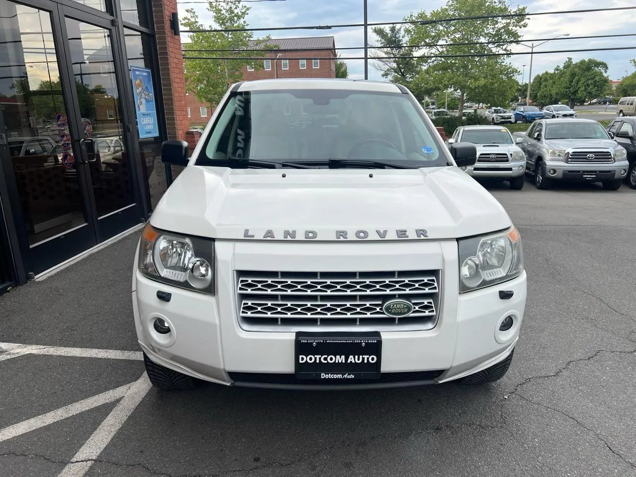 Used 2010 Land Rover LR2 HSE AWD/4WD image 19