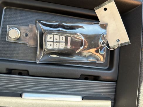 Used 2023 Honda Odyssey EX-L image 36