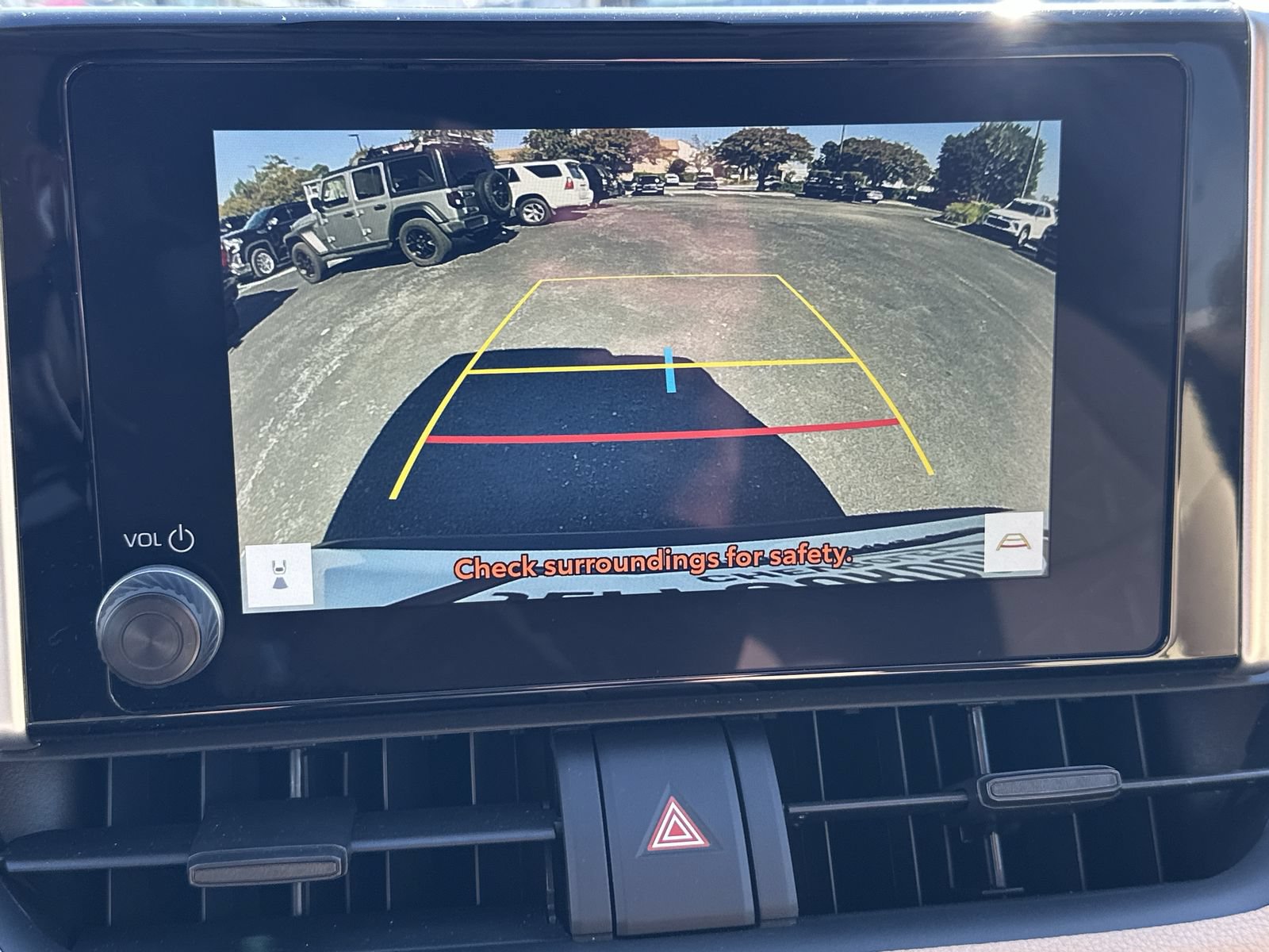 Used 2025 Toyota RAV4 XLE w/ Convenience Package FWD image 27