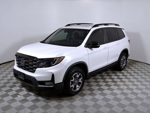 Used 2022 Honda Passport TrailSport image 3