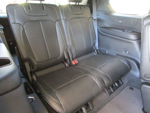 New 2026 Jeep Grand Cherokee L Limited image 17