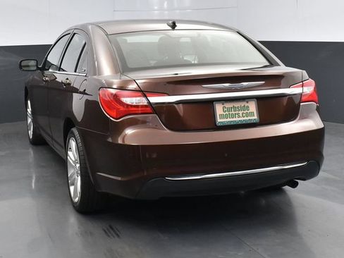 Used 2013 Chrysler 200 Touring FWD image 7