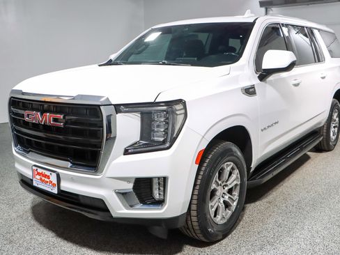 Used 2022 GMC Yukon XL SLE image 34