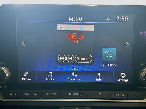 Used 2025 Nissan Altima 2.5 SV FWD image 19