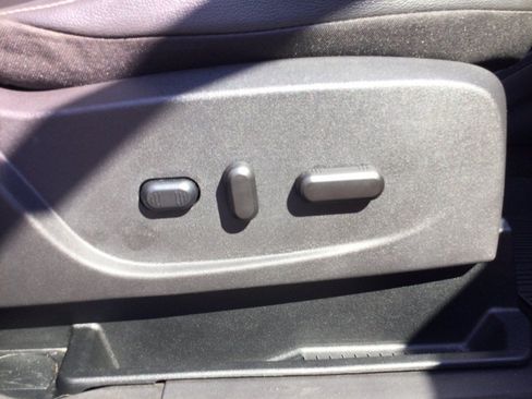 Used 2018 Ford Escape Titanium AWD/4WD image 25