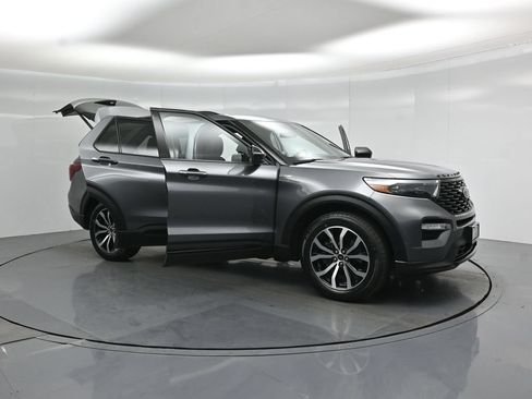 Certified 2022 Ford Explorer ST-Line w/ Class IV Trailer Tow Package AWD/4WD image 32