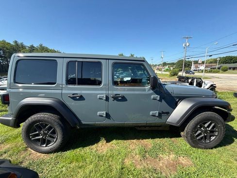 New 2026 Jeep Wrangler Unlimited Sport AWD/4WD image 6
