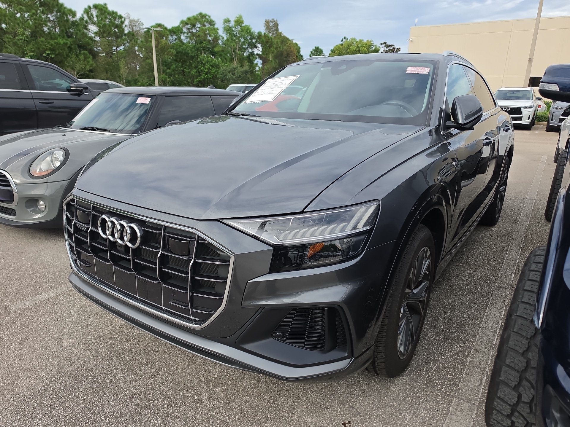 Used 2023 Audi Q8 Premium Plus w/ Premium Plus Package AWD/4WD image 3