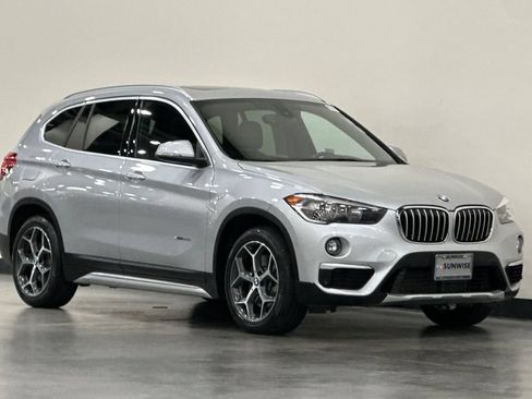 Used 2018 BMW X1 xDrive28i AWD/4WD image 2
