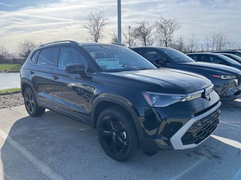 New 2026 Volkswagen Taos SEL image 1