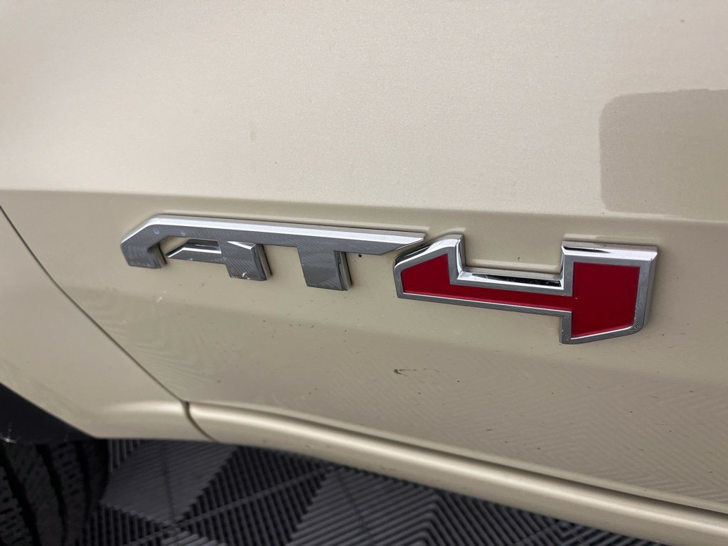 Certified 2023 GMC Canyon AT4 w/ AT4 Premium Package AWD/4WD image 13