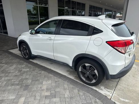 Used 2018 Honda HR-V EX-L image 3