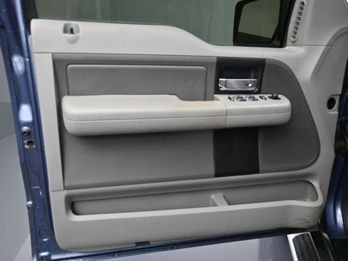 Used 2005 Ford F150 XLT AWD/4WD image 11