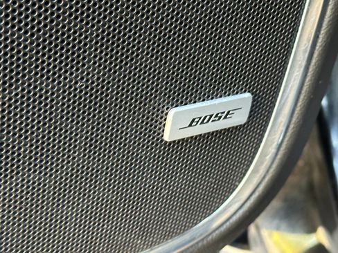 Used 2015 Chevrolet Suburban LTZ image 20