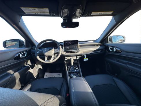 New 2026 Jeep Compass Latitude image 21