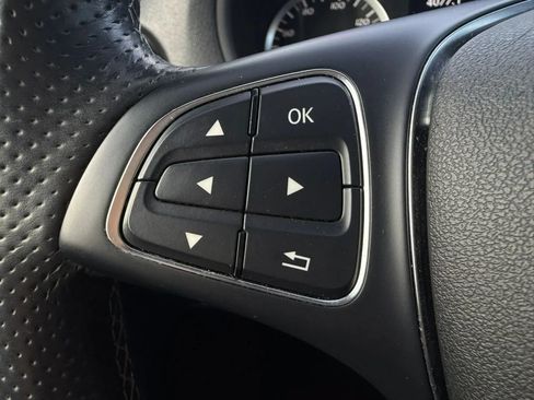 Used 2016 Mercedes-Benz Metris Passenger image 29