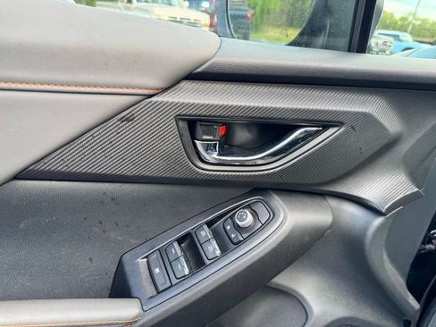 Used 2024 Subaru Crosstrek 2.5i Limited AWD/4WD image 12