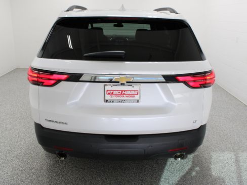 Used 2022 Chevrolet Traverse LT FWD image 8